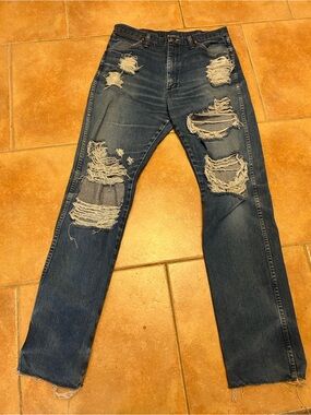 Wrangler men 32x33 distressed vintage work jeans